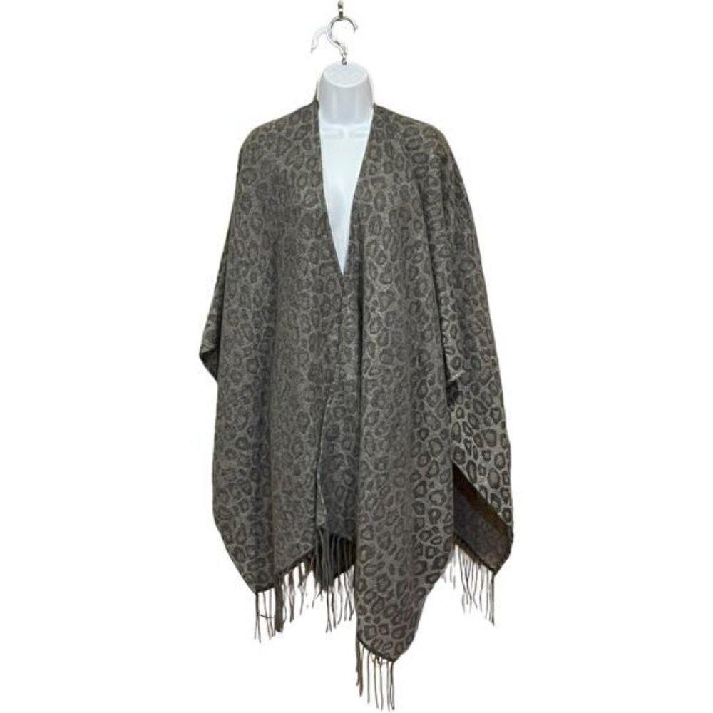 Woolrich Gray Leopard Print Fringe Poncho Wrap Scarf Cardigan Blanket